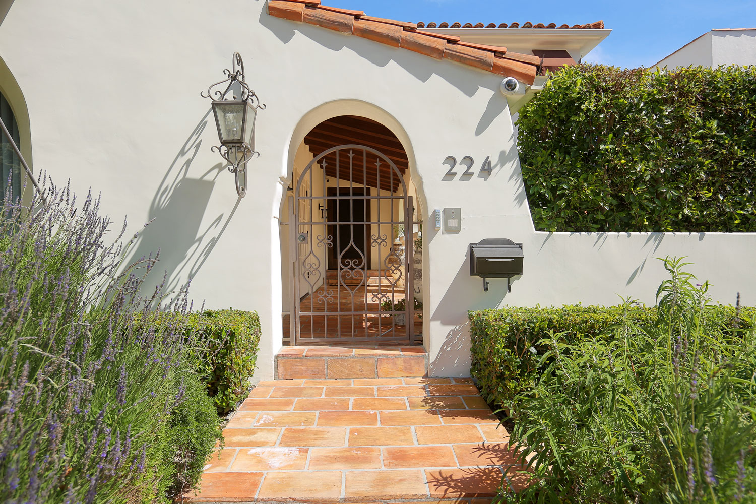 224 S. Rodeo Dr. Beverly Hills 90212 - Ron Holliman